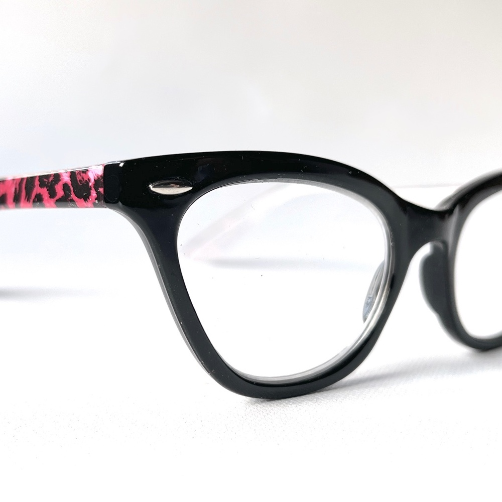 Black and Pink Leopard Reading Glasses